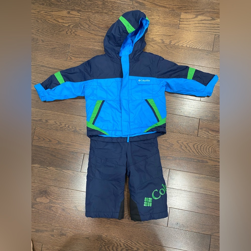 2 piece Columbia kid's snow ski bibs and jacket 2T. Ski and snow jacket